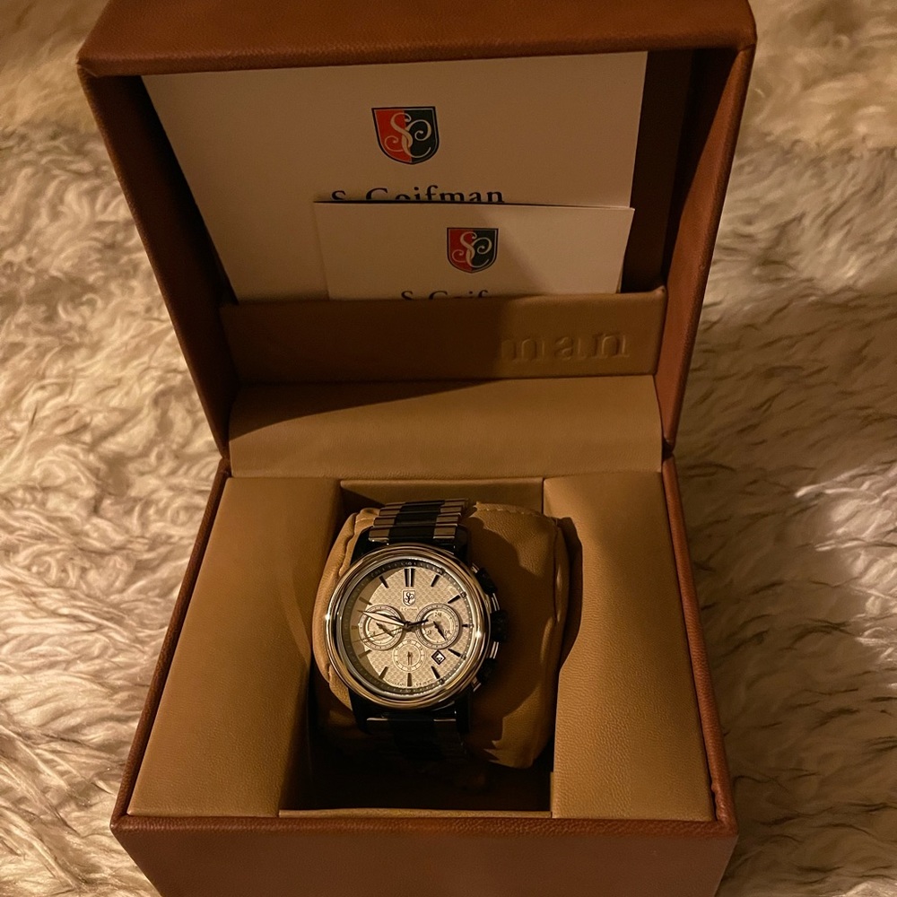 Watch - Picture 11 of 12